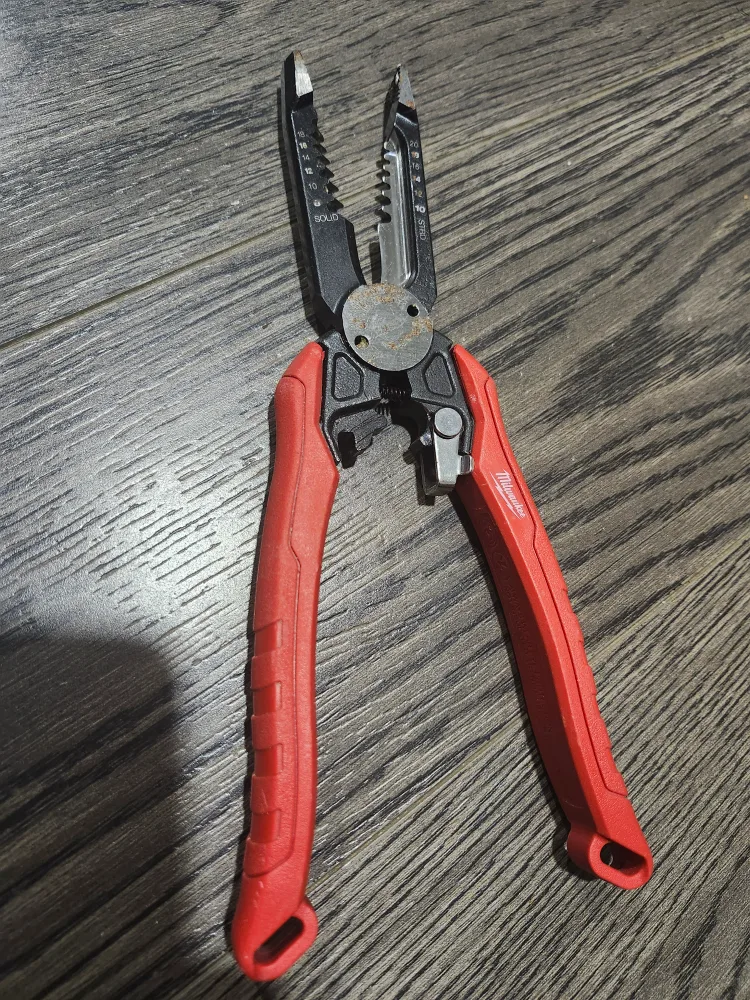 Milwaukee Electricans-Multi-Pliers image indicator(2)