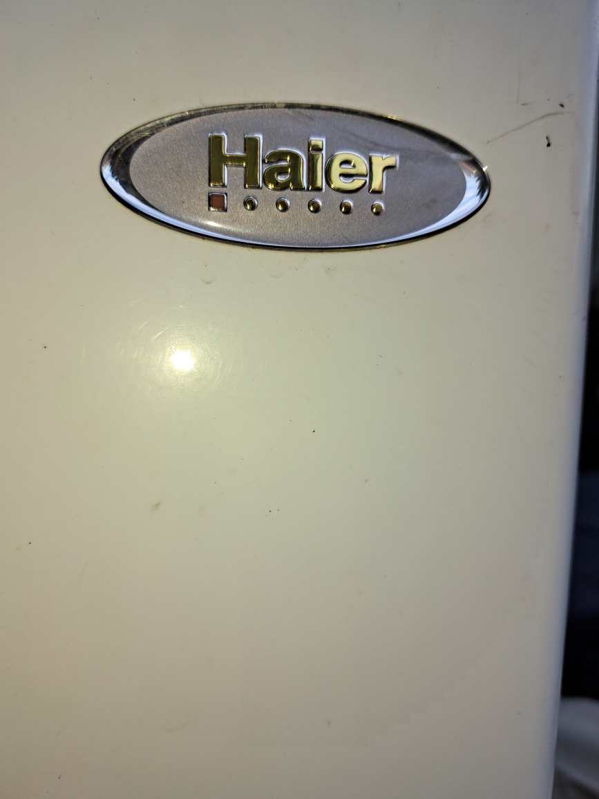 Haier Mini Fridge - photo 3