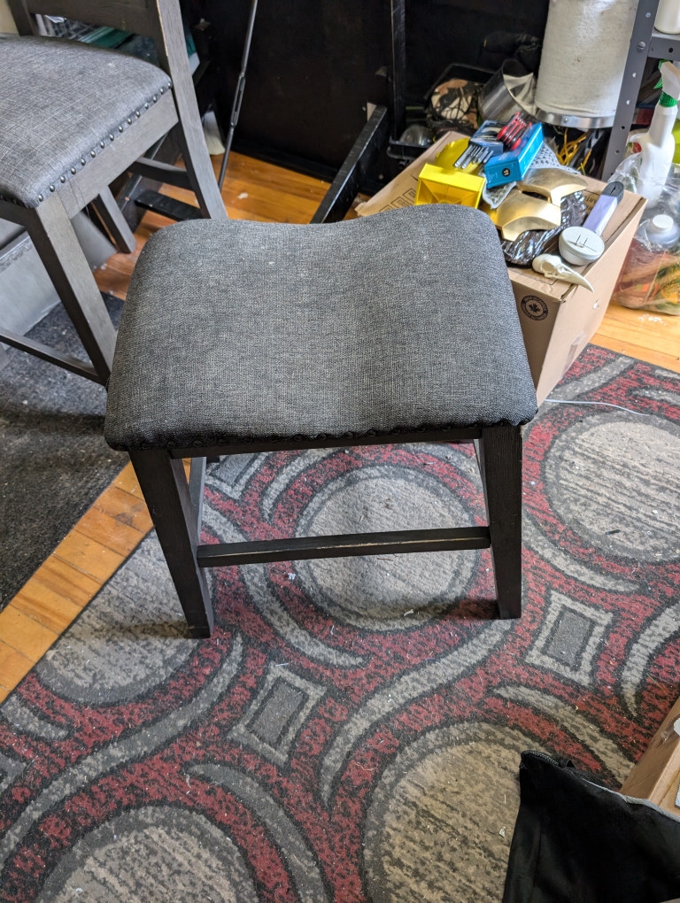 Chairs x2 stool x2