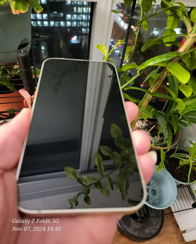 Iphone 13  ,White , 128Gb, unlocked  (***READ ADS***) image indicator(2)