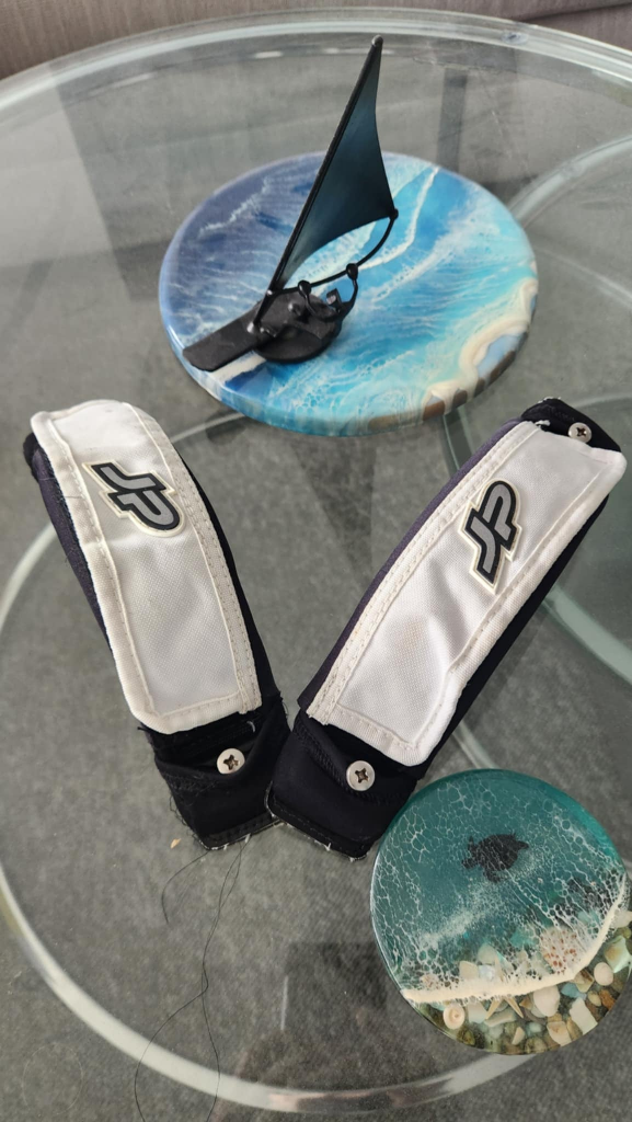 Slingshot Wizard 125L Carbon Foil Board & Bag & Footstraps - photo 4