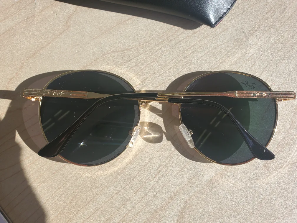 vintage Rayban Sunglasses image indicator(3)