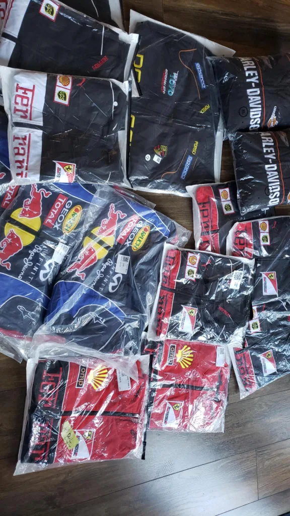 Ferrari sports jacket image indicator(7)