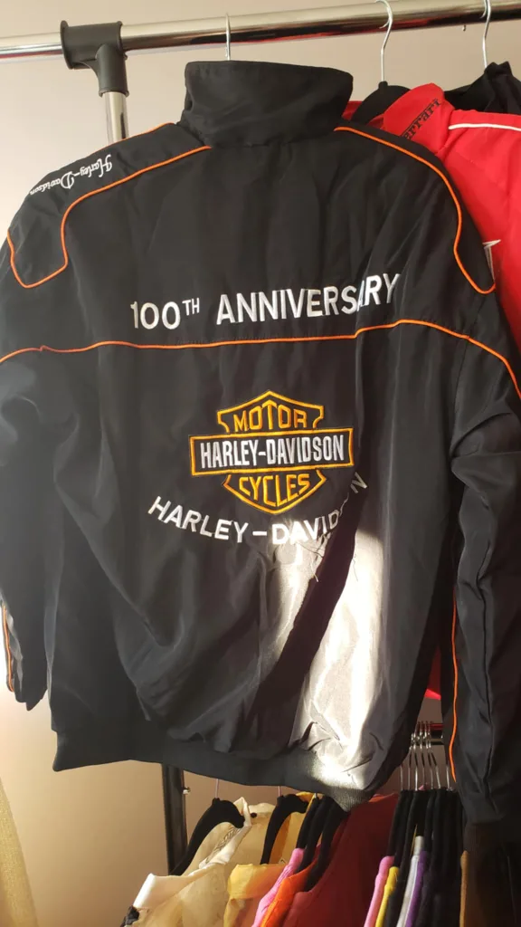 Ferrari sports jacket image indicator(9)