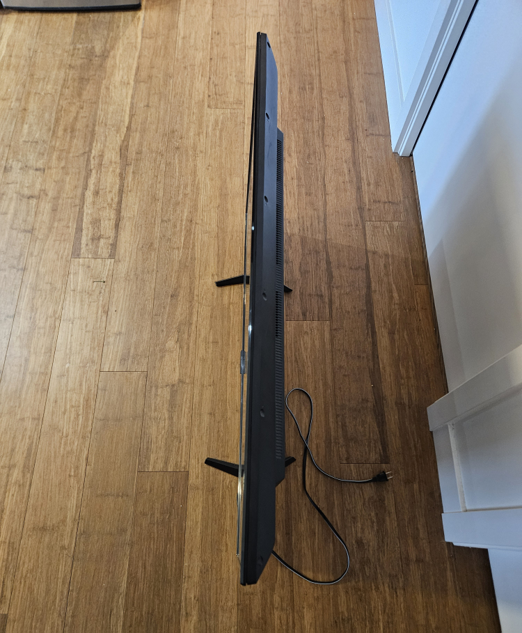 43" Roku Smart TV - photo 2