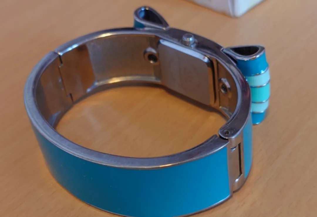 Isaac Mizrahi Women's Bangle Watch image indicator(4)