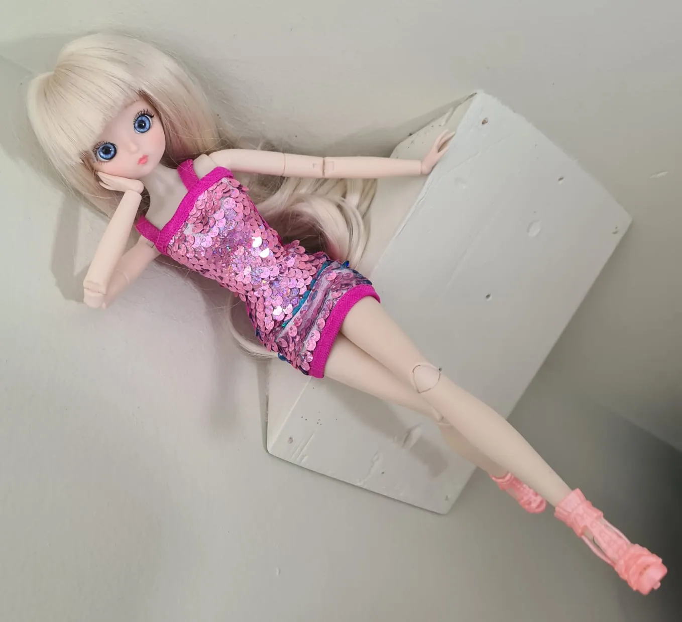 SABRINA CARPENTER CUSTOM DOLL image indicator(7)