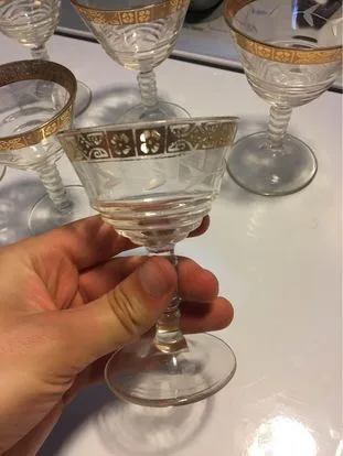 Set of 6 Gold Rimmed Wine Glasses image indicator(4)