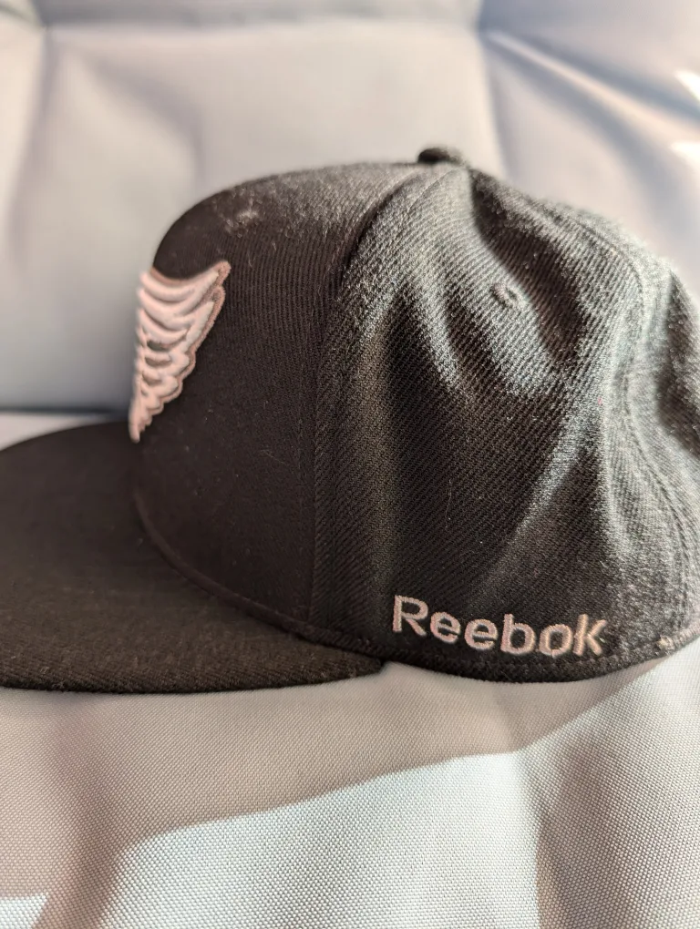 Brand New - Detroit Red Wings Snapback Hat image indicator(2)