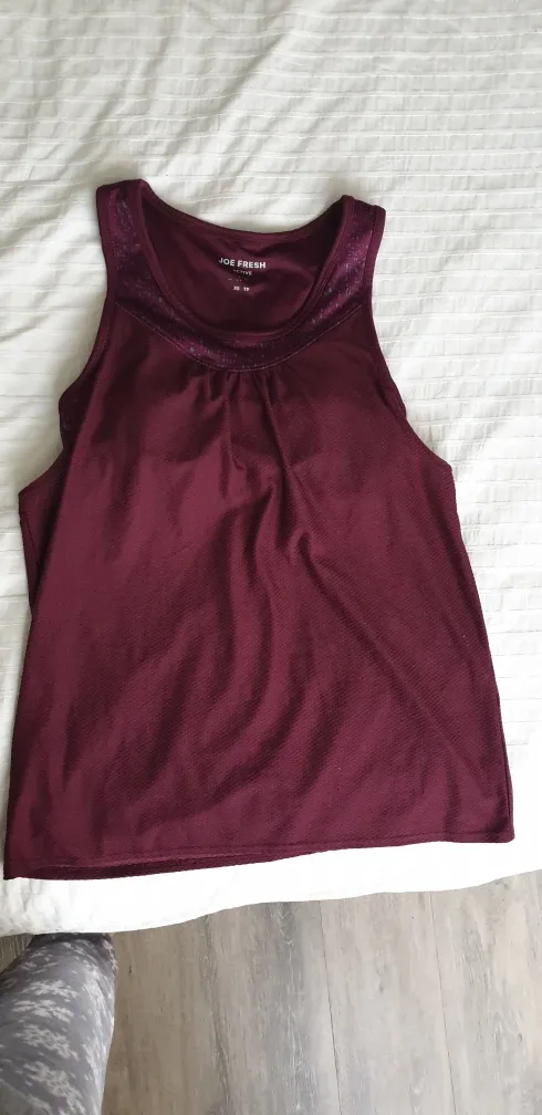 4 Joe Fresh Sports Bra and Tank Top Set thumbnail