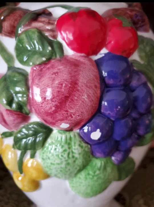 Vintage Vase with Handles image indicator(5)