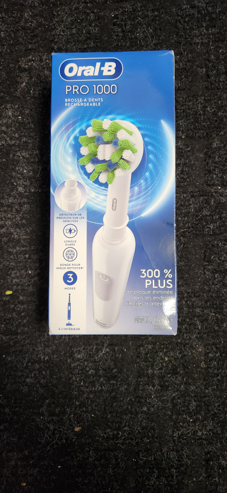Brand New Oral-B Pro 1000 Electric Toothbrush - photo 2