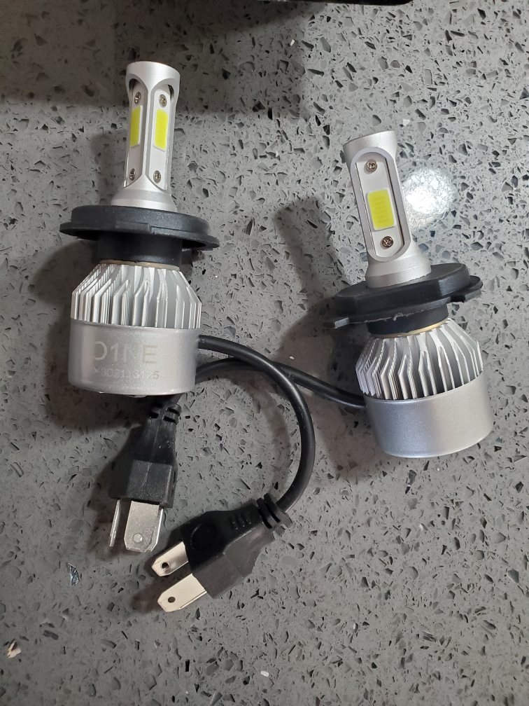 LED Headlight Bulb ( Fits Cars and Trucks) - photo 2
