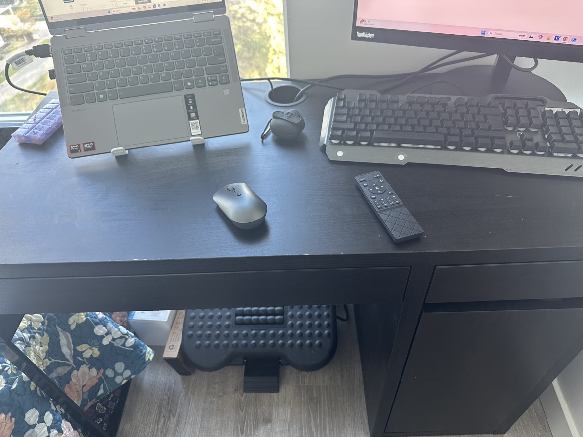 IKEA MICKE Desk - Black-brown - photo 2