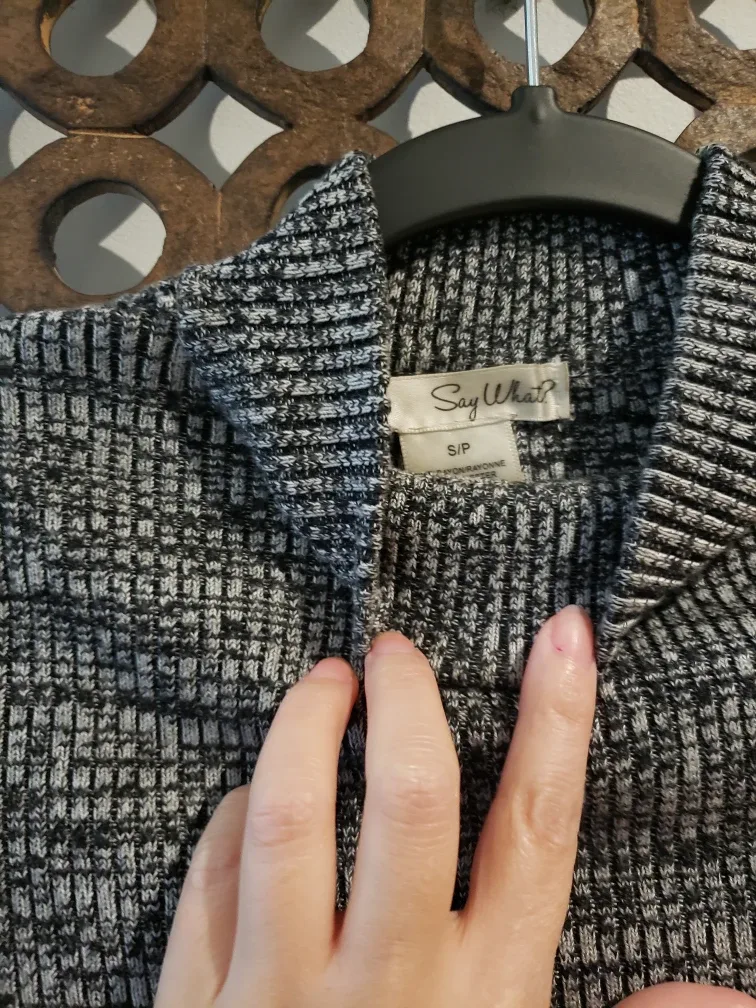 Ribbed Knit Mock Neck Top image indicator(3)