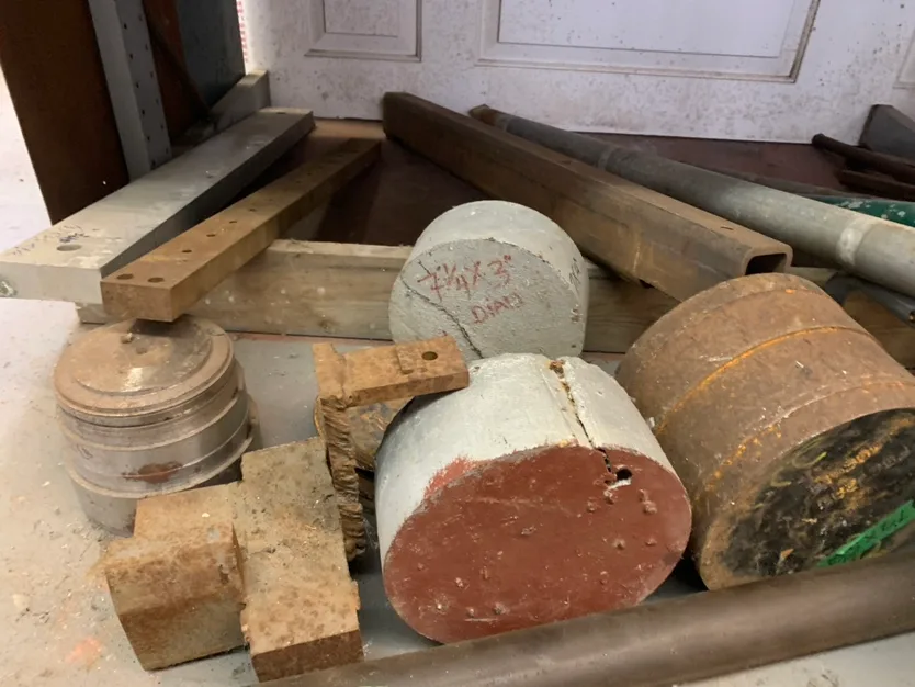 Assorted Metal pcs.at reasonable price! image indicator(7)