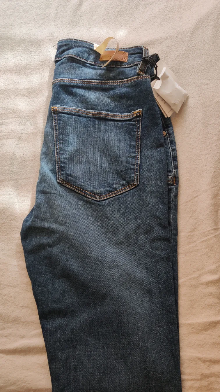 new Lola Jeans High Rise Skinny Jeans image indicator(4)