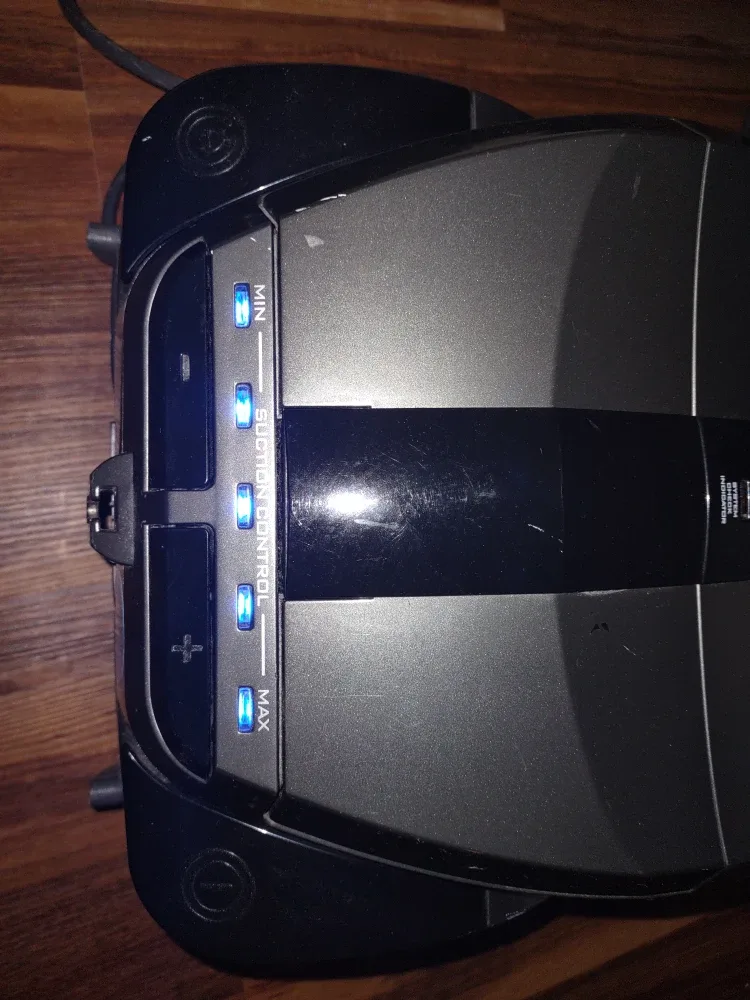 Hoover Quiet Performance Bagged Canister Vacuum image indicator(3)