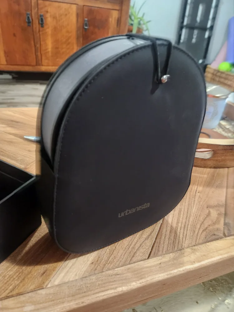 Urbanista Los Angeles Solar Powered Headphones image indicator(3)