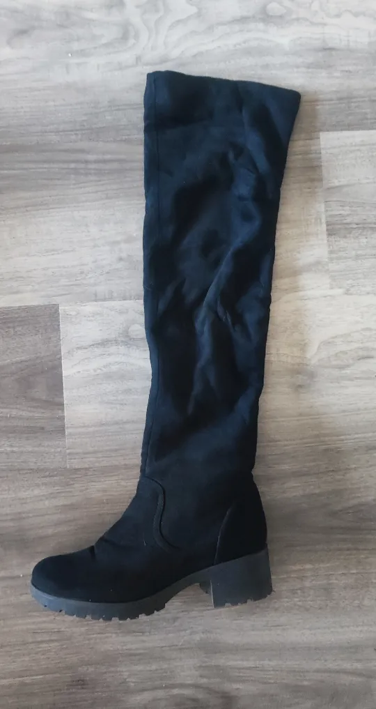 Black Over-the-Knee Suede Boots thumbnail