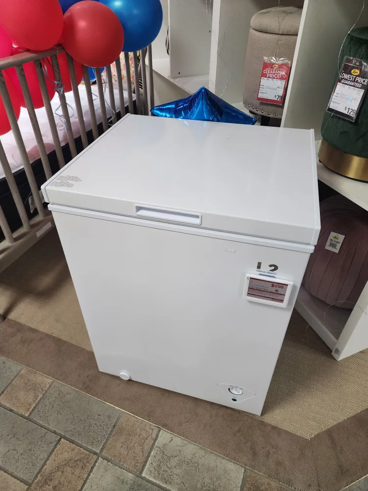 L2 5.0 cu.ft. Chest Freezer - White thumbnail