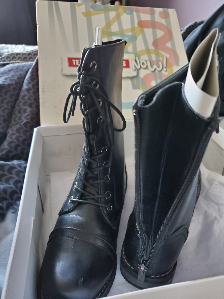 Tender Tootsies Black Boots Size 7W - photo 4