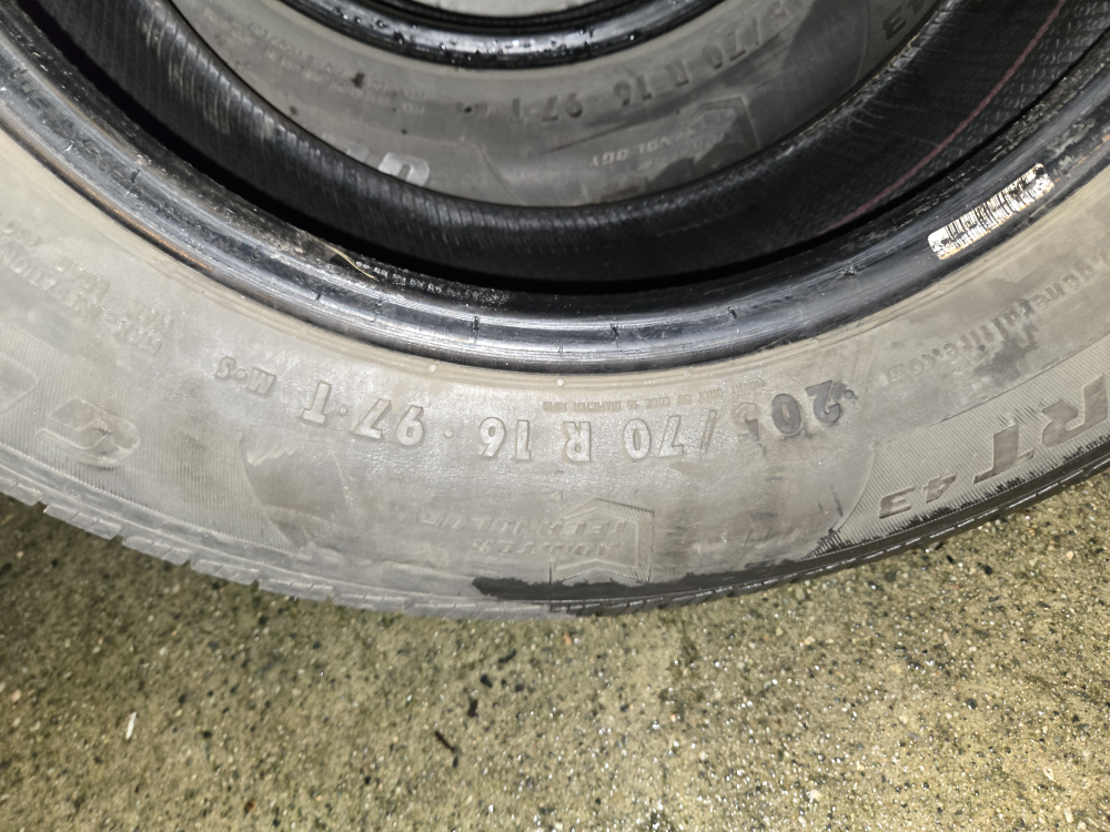 car - photo 4