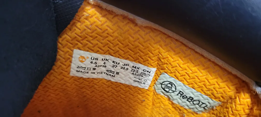 Timberland Black Boots image indicator(6)