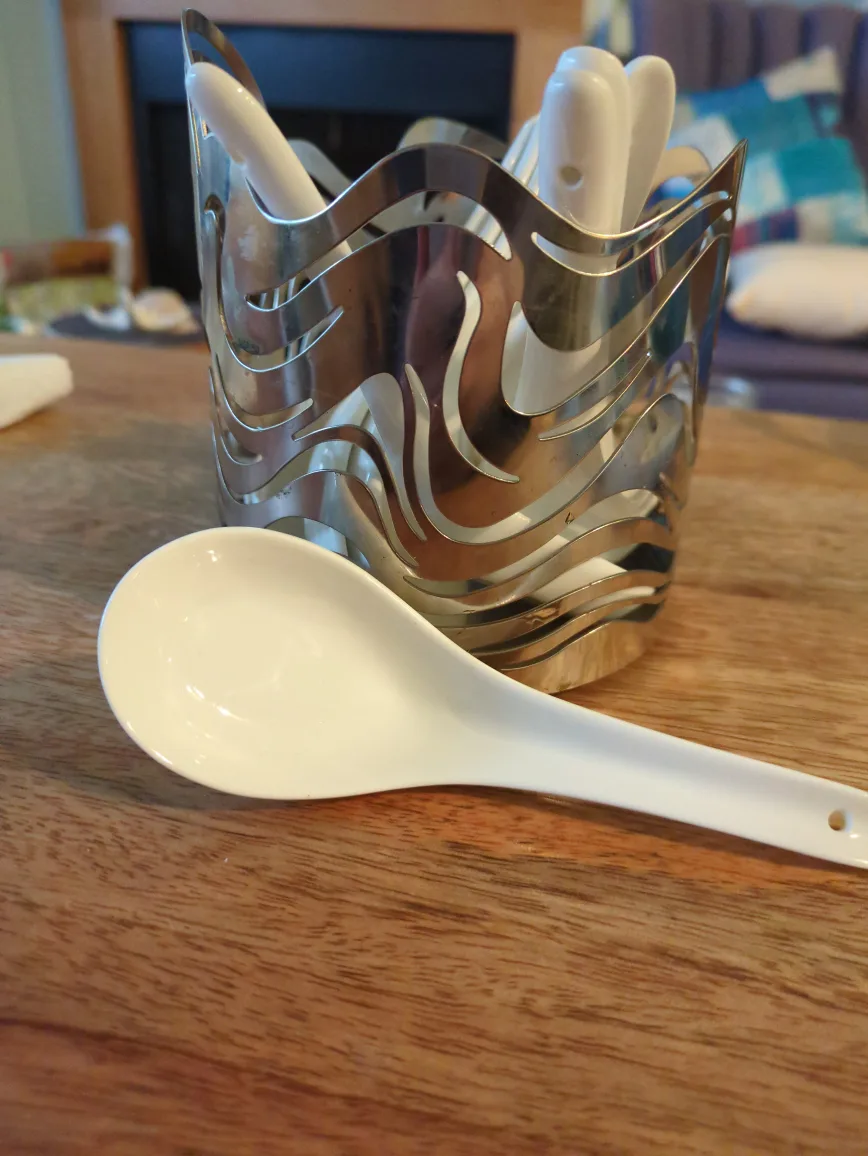 Set of 10 White Ceramic Soup/Appy Spoons image indicator(3)