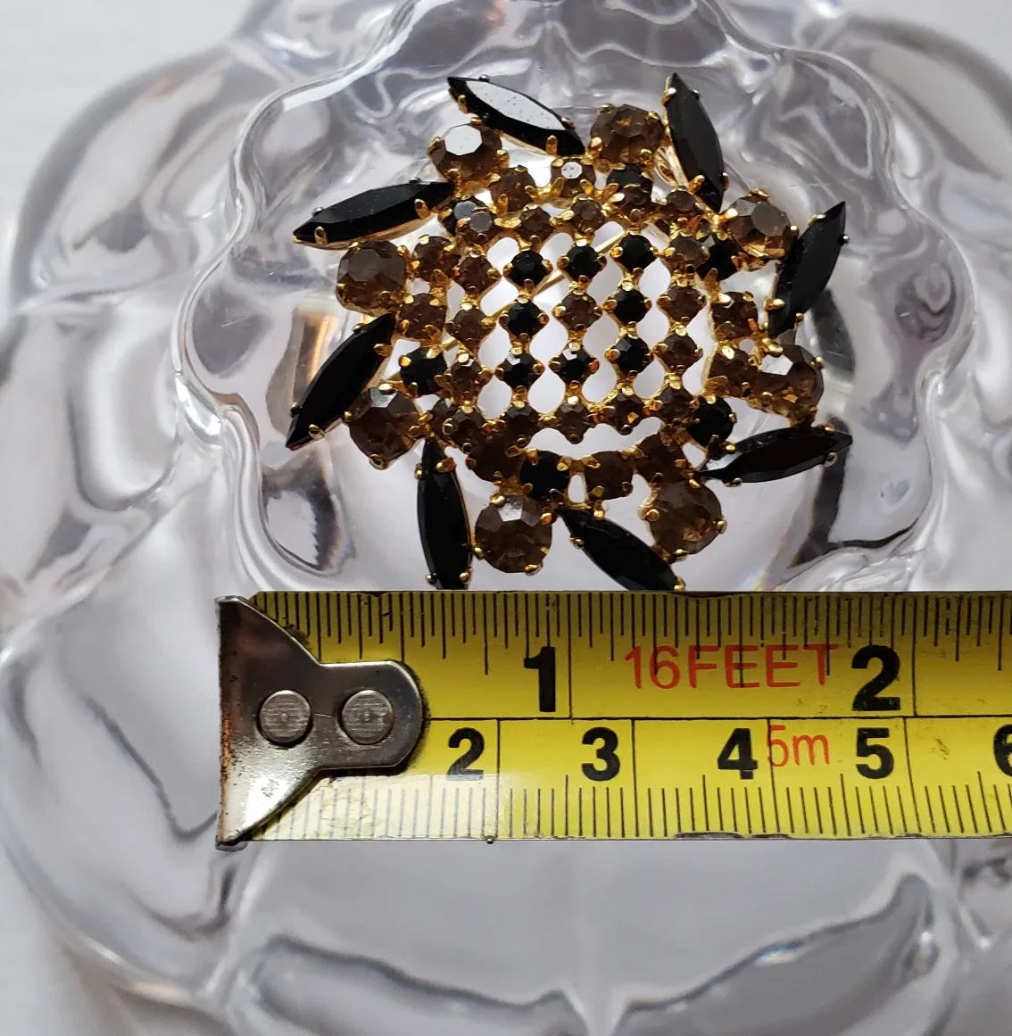 Vintage Rhinestone Brooch image indicator(2)