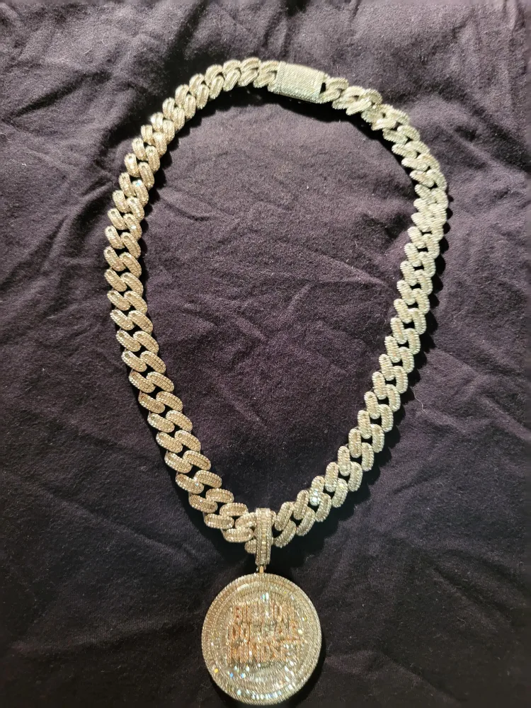 Iced Out Chain with Pendant image indicator(2)