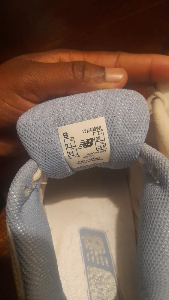 New Balance White Running + UGG Shoes"🧡" image indicator(2)