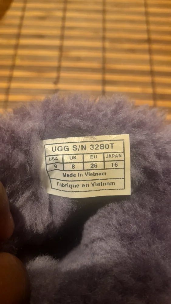 New Balance White Running + UGG Shoes"🧡" image indicator(4)