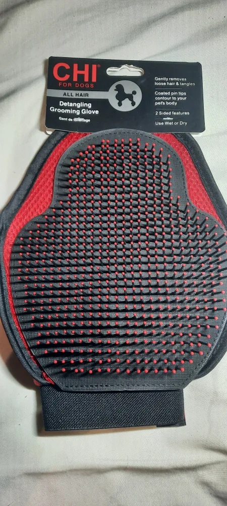 Brand new Chi Dog Detangling Grooming Glove image indicator(2)
