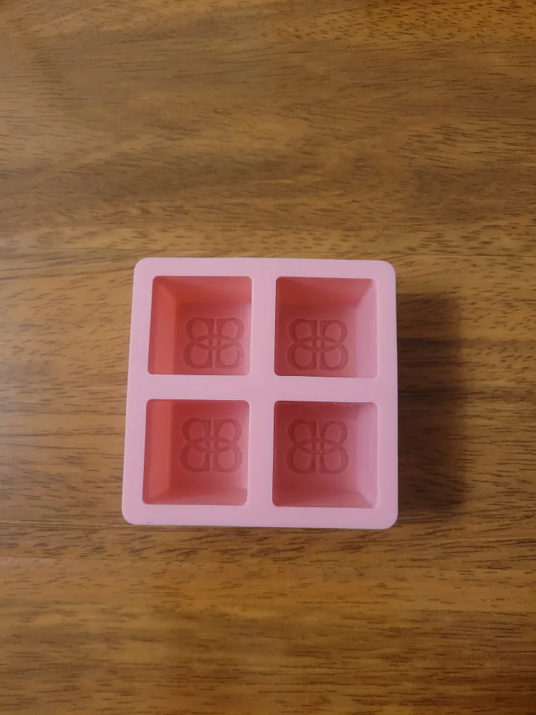 Baileys Silicone Ice Cube Tray image indicator(2)