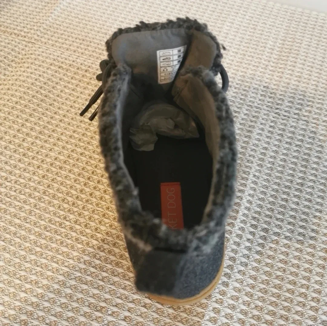 Brand New Women's Black High Top Sneakers - Size 5.5/6 image indicator(3)