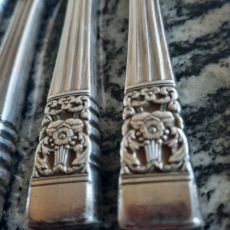 set of 6 knives image indicator(2)