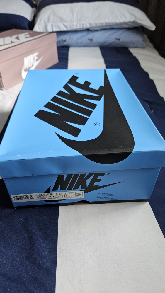 Air Jordan 1 Retro High OG 'UNC' Size 12
