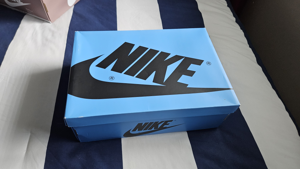 Air Jordan 1 Retro High OG 'UNC' Size 12 - photo 5