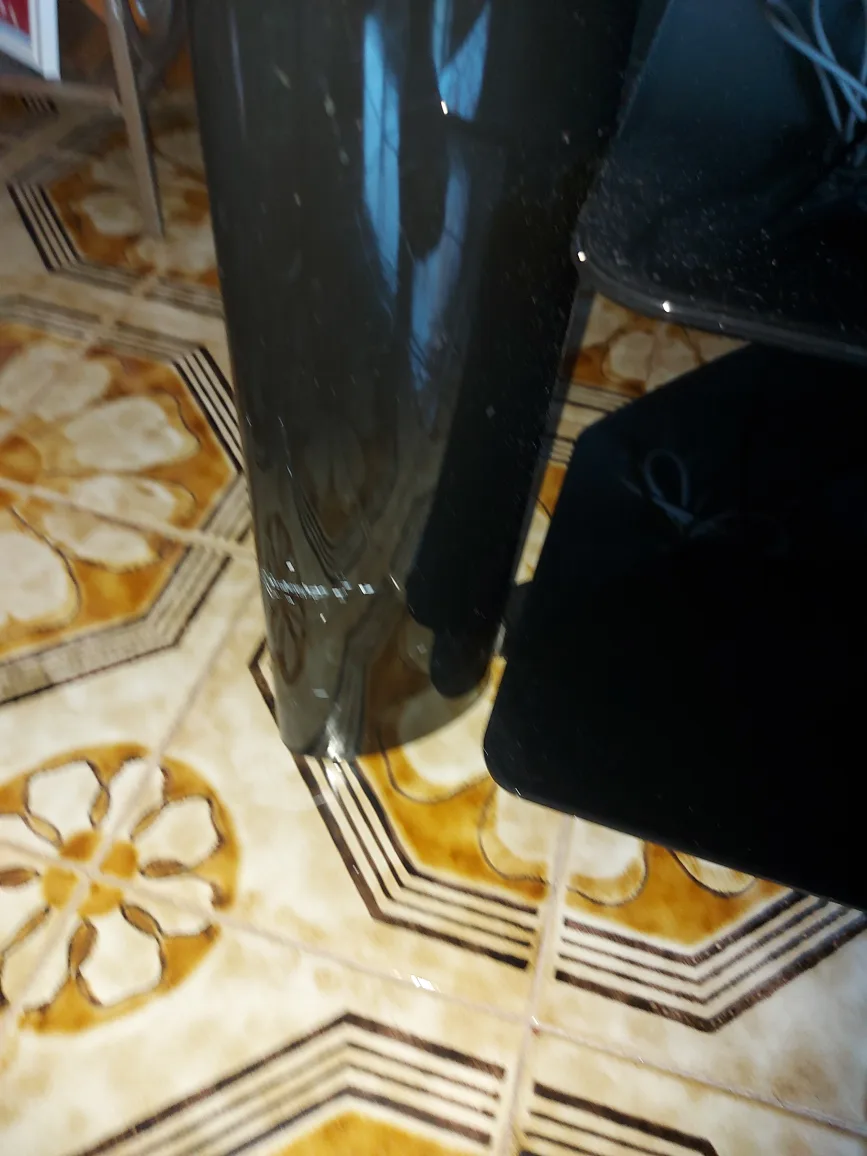 Black Tempered Glass TV Stand image indicator(4)