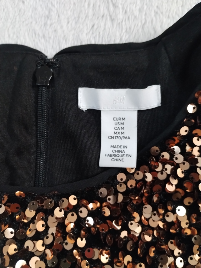 H&M Gold Sequin Dress Size M - photo 3