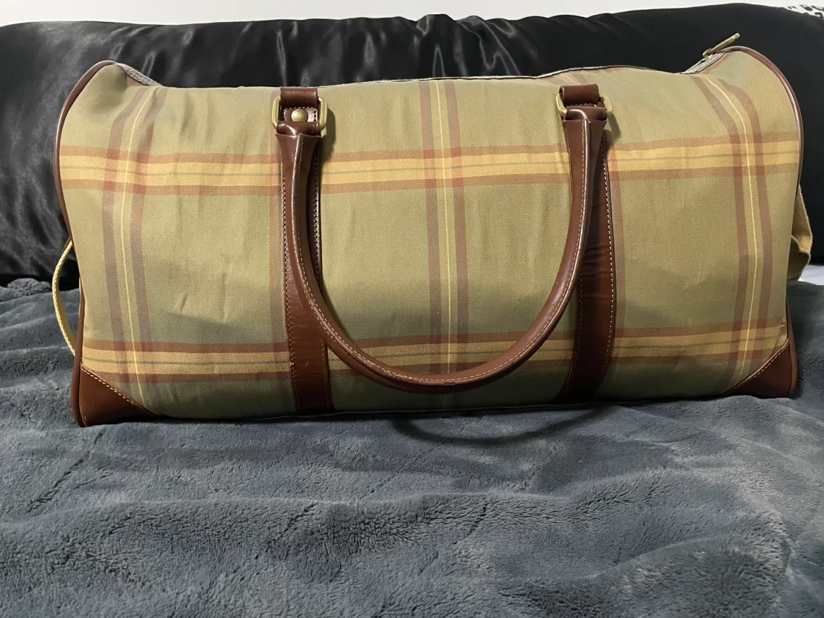 Burberry's Travel Bag image indicator(6)