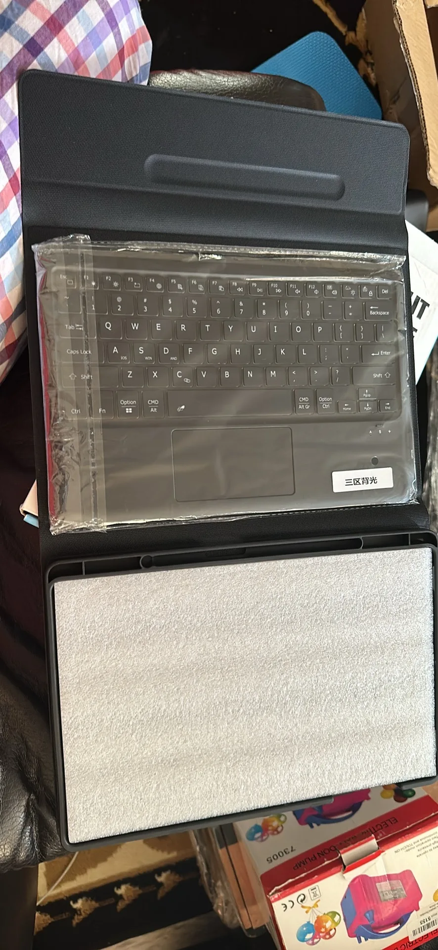 Backlit Keyboard Case for Samsung Galaxy Tab S7 Plus (11 inch) image indicator(3)