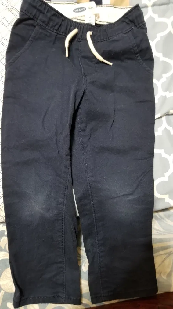 🧡 Bundle of Boys Pants Size 2T-3T-4T image indicator(2)