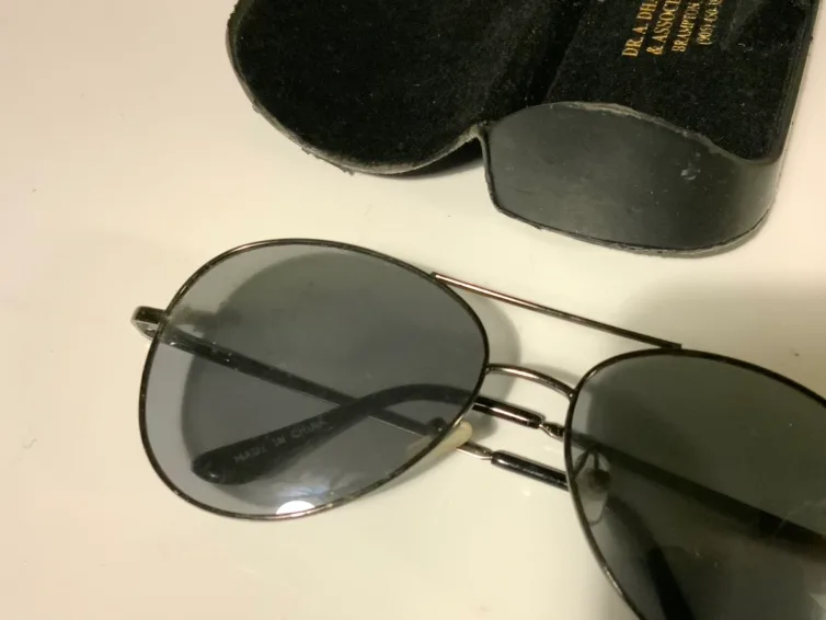 Aviator Sunglasses and Sunglasses Case 🧡 image indicator(2)