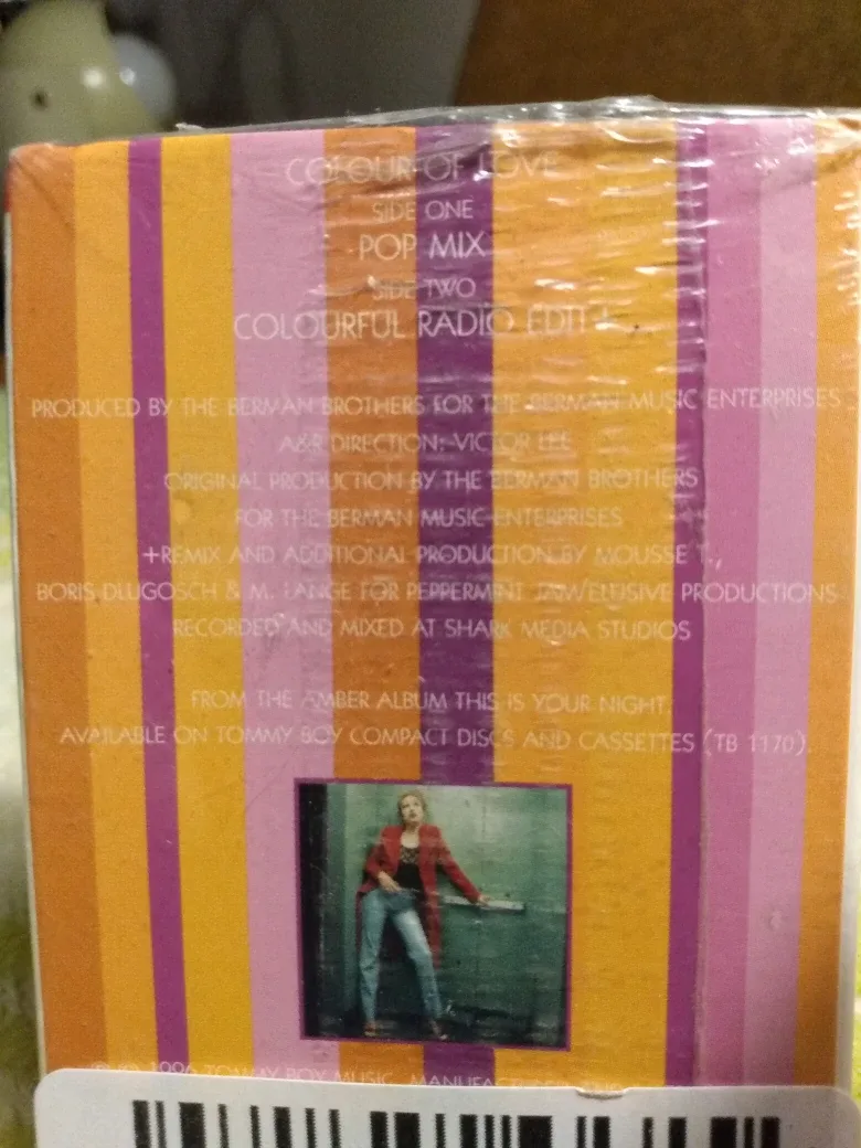 Amber - Colour of Love Cassingle image indicator(2)