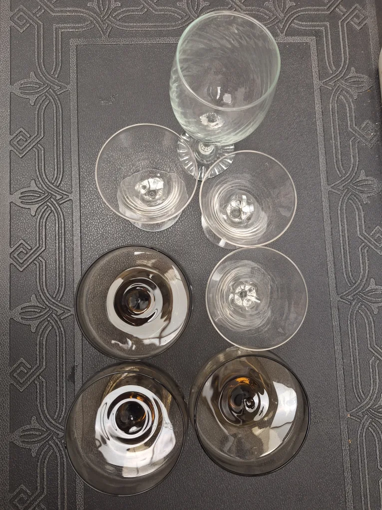Set of 6 Vintage Glasses thumbnail