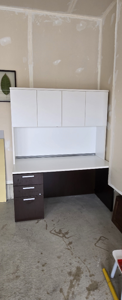 Office Desk with Hutch