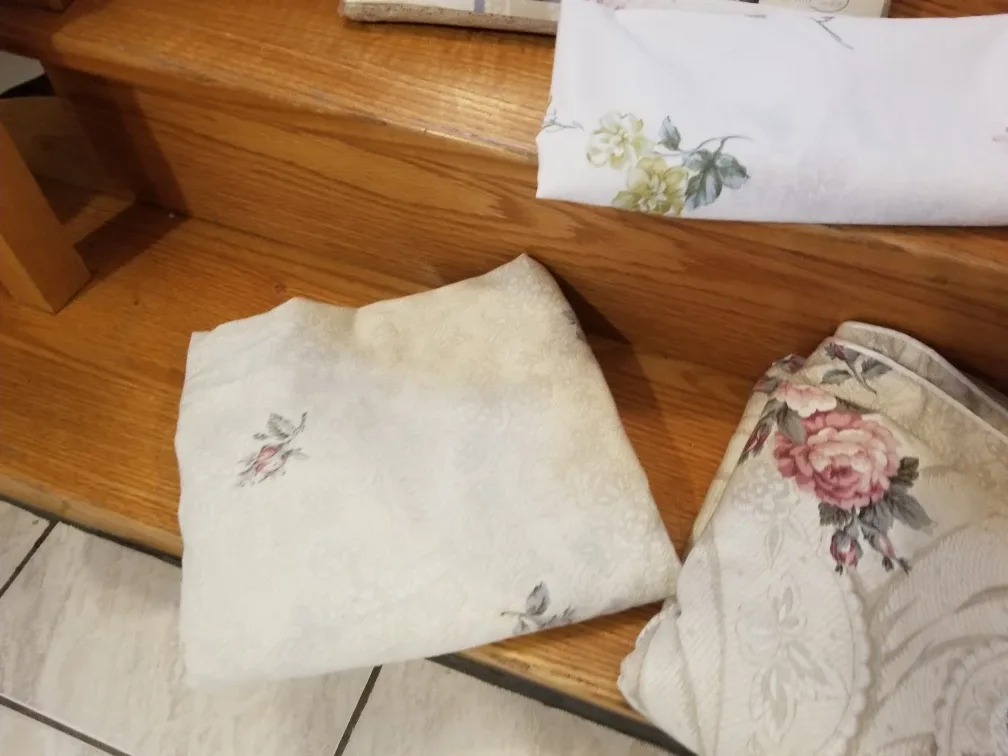 Queen size duvet cover plus more image indicator(6)