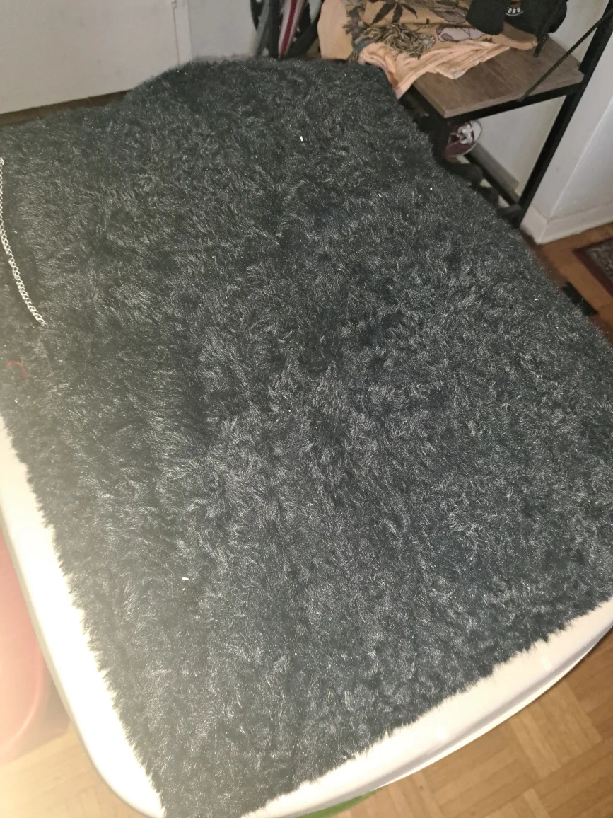 black and gold ornaments image indicator(3)